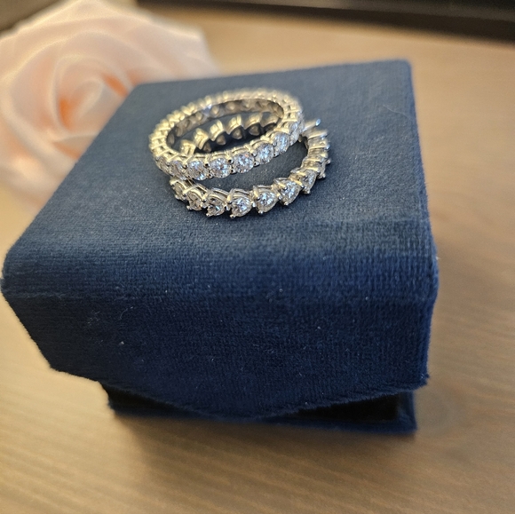 Infinity Stackable Moissainte Bands - Picture 2 of 2